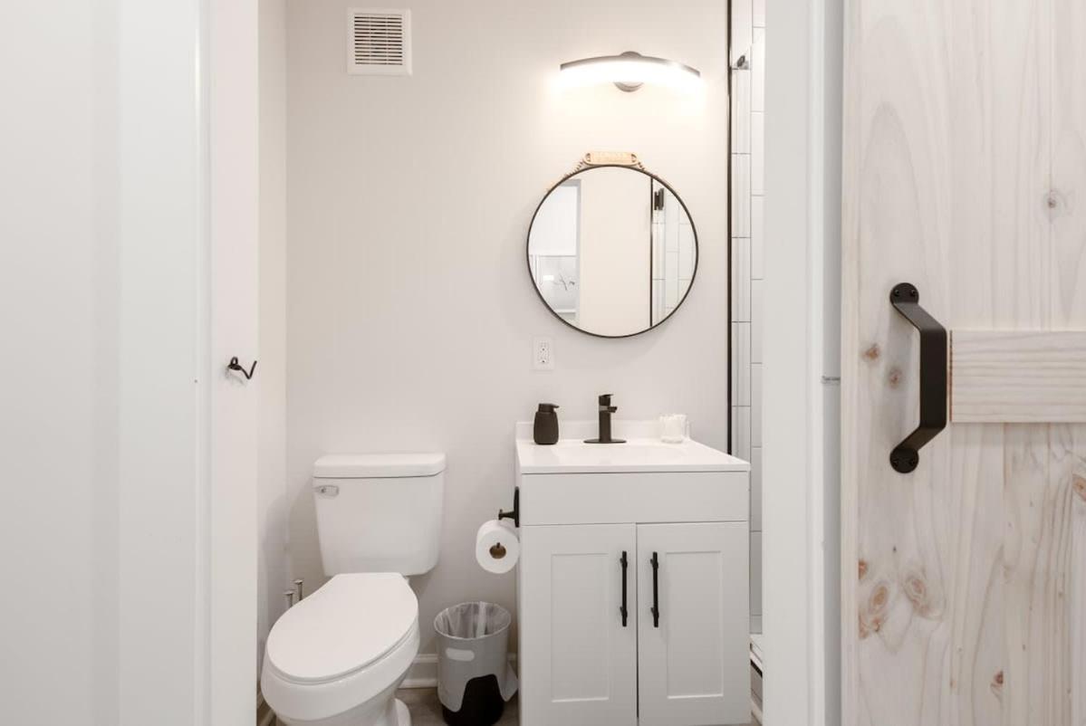 Spacious Tiny By Airport-free Prkng-fast Wifi